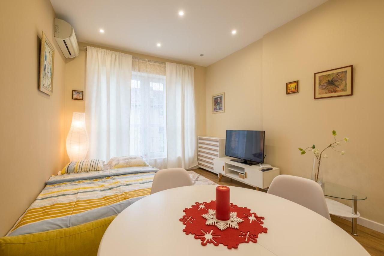 Modern 2 Bedroom Apartment Next To Vitosha Str. София Екстериор снимка