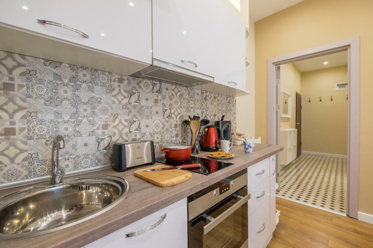 Modern 2 Bedroom Apartment Next To Vitosha Str. София Екстериор снимка